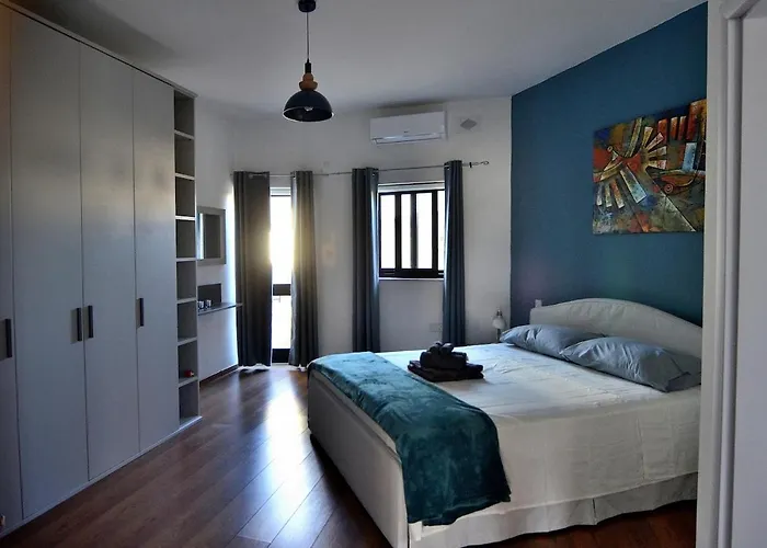 Living In Xghajra's Tranquillity Apartment *